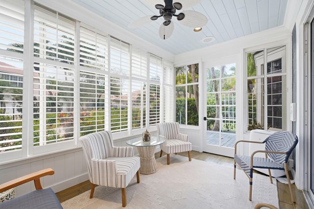 207 Woodsmuir Court, Palm Beach Gardens, FL 33418