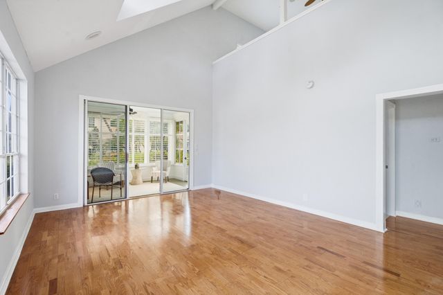 207 Woodsmuir Court, Palm Beach Gardens, FL 33418