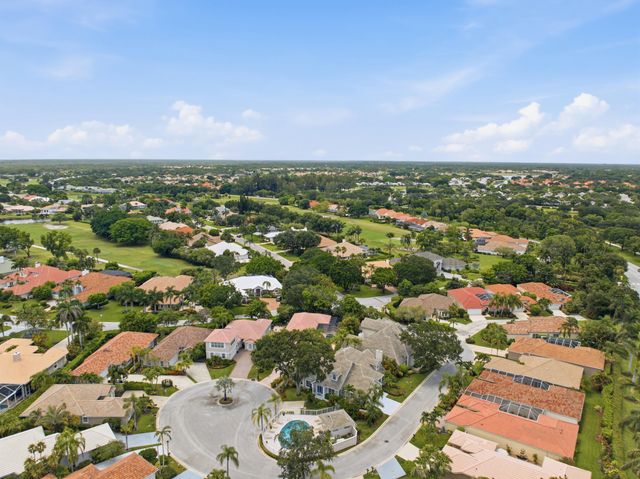 207 Woodsmuir Court, Palm Beach Gardens, FL 33418