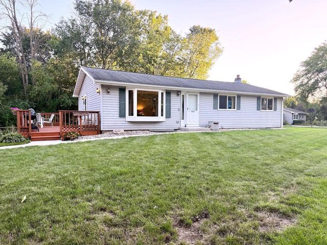 2829 SHELDON DRIVE, Oshkosh, WI 54942