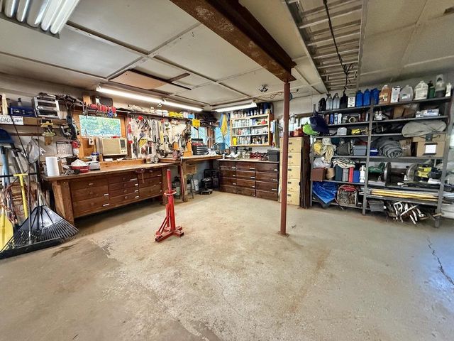 2829 SHELDON DRIVE, Oshkosh, WI 54942