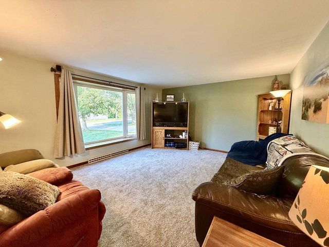 2829 SHELDON DRIVE, Oshkosh, WI 54942