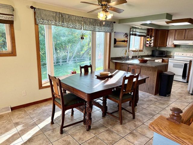 2829 SHELDON DRIVE, Oshkosh, WI 54942