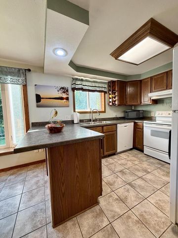 2829 SHELDON DRIVE, Oshkosh, WI 54942