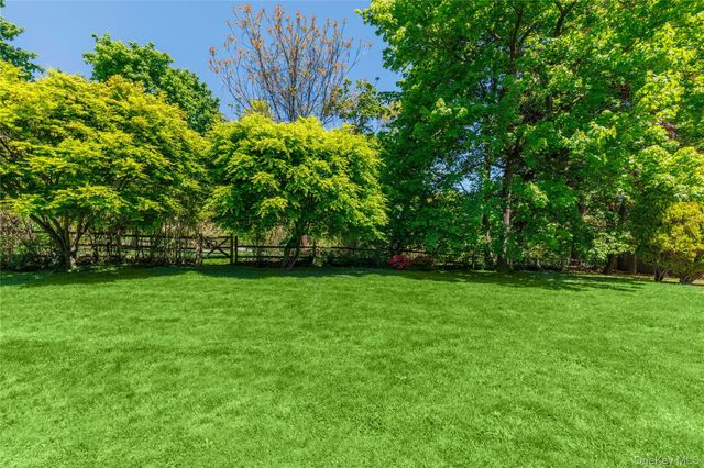 10 BELL Place, Rye Brook, NY 10573