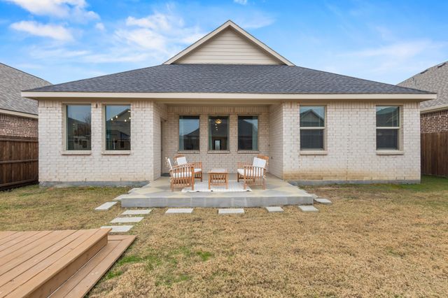 1733 Lake Grove Drive, Little Elm, TX 75068