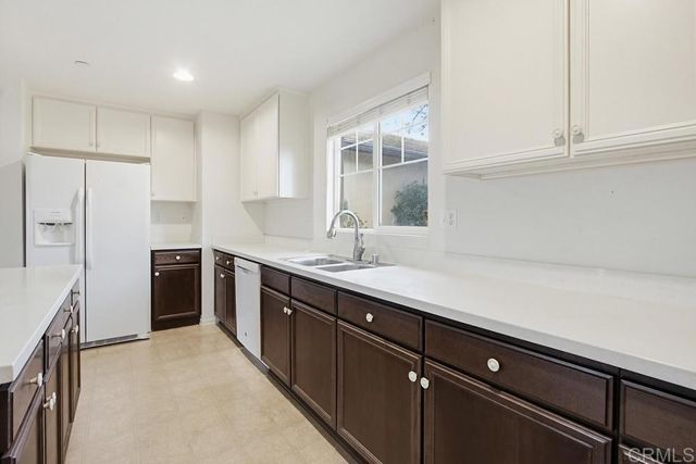 352 Tom McGuinness Jr Circle, Fallbrook, CA 92028