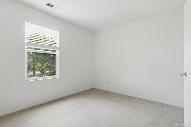 352 Tom McGuinness Jr Circle, Fallbrook, CA 92028