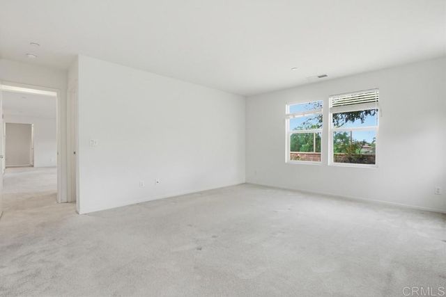 352 Tom McGuinness Jr Circle, Fallbrook, CA 92028
