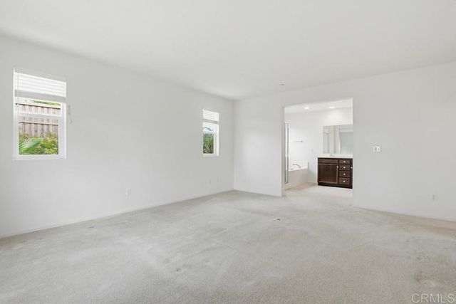 352 Tom McGuinness Jr Circle, Fallbrook, CA 92028