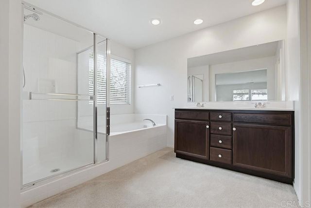 352 Tom McGuinness Jr Circle, Fallbrook, CA 92028