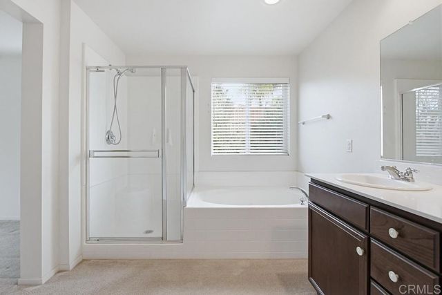 352 Tom McGuinness Jr Circle, Fallbrook, CA 92028