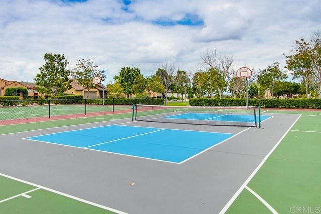 352 Tom McGuinness Jr Circle, Fallbrook, CA 92028