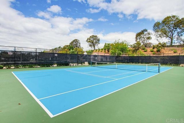 352 Tom McGuinness Jr Circle, Fallbrook, CA 92028