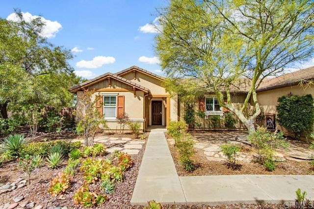 352 Tom McGuinness Jr Circle, Fallbrook, CA 92028