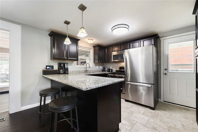 507 Rosewood Dr, Baldwin Boro, PA 15236