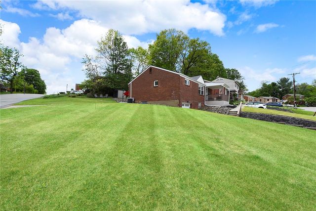 507 Rosewood Dr, Baldwin Boro, PA 15236