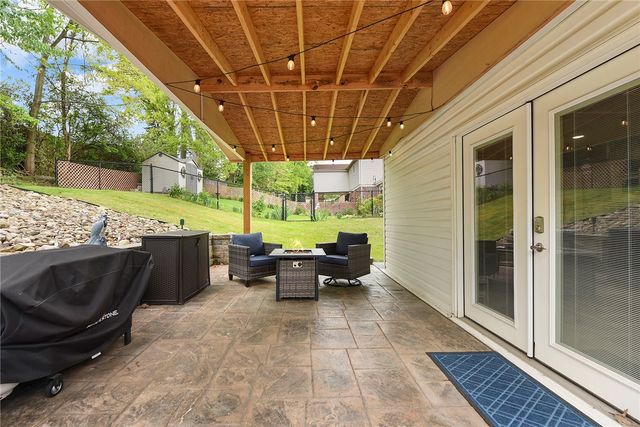 507 Rosewood Dr, Baldwin Boro, PA 15236