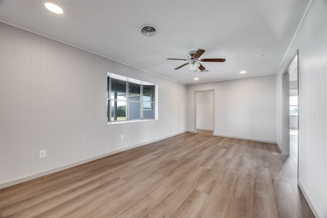 226 Glen Meadows Drive, Bonham, TX 75418