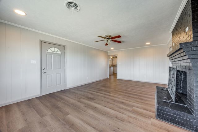 226 Glen Meadows Drive, Bonham, TX 75418