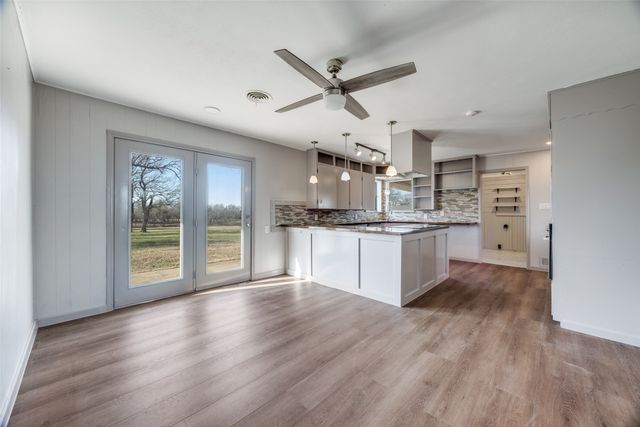 226 Glen Meadows Drive, Bonham, TX 75418