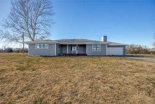 226 Glen Meadows Drive, Bonham, TX 75418
