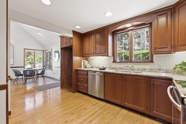 38 Morgan Avenue, Wakefield, MA 01880