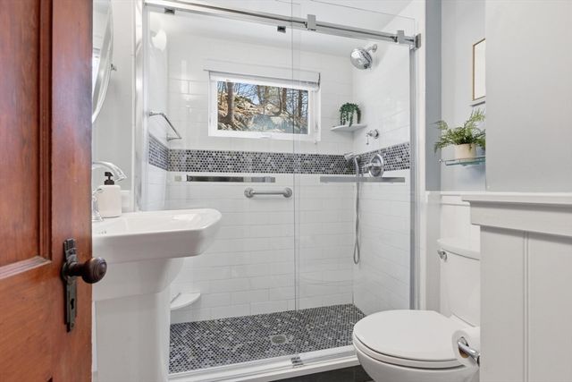 38 Morgan Avenue, Wakefield, MA 01880