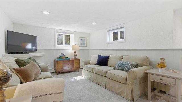 38 Morgan Avenue, Wakefield, MA 01880