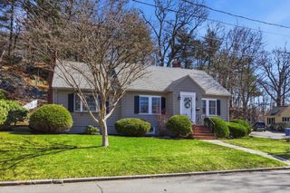 38 Morgan Avenue, Wakefield, MA 01880