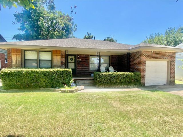 1816 Churchill Way, The Village, OK 73120