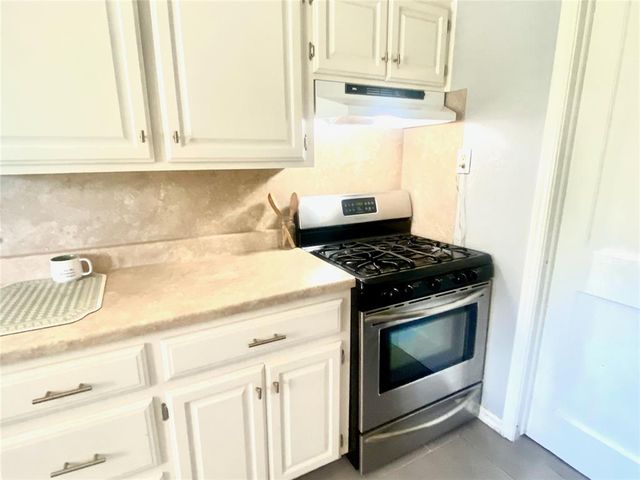 1816 Churchill Way, The Village, OK 73120