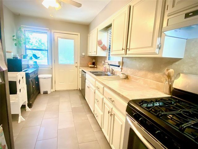 1816 Churchill Way, The Village, OK 73120