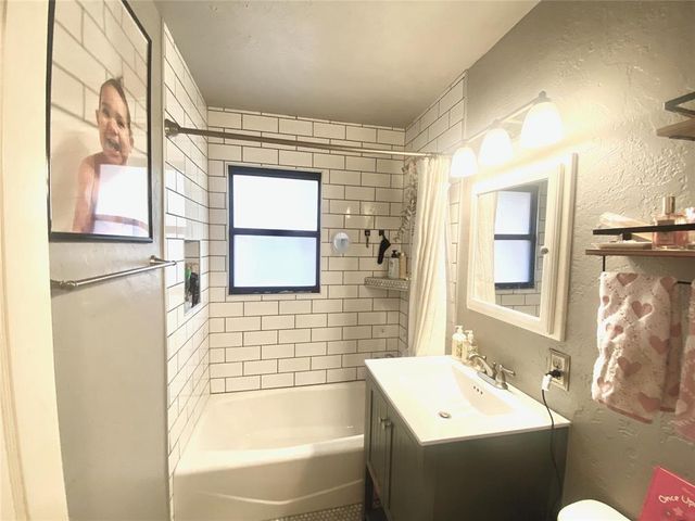 1816 Churchill Way, The Village, OK 73120