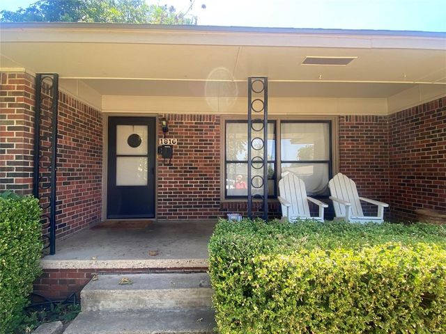 1816 Churchill Way, The Village, OK 73120