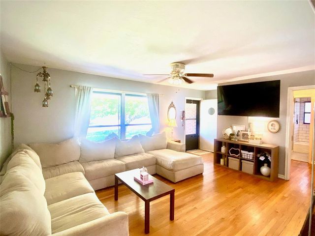 1816 Churchill Way, The Village, OK 73120