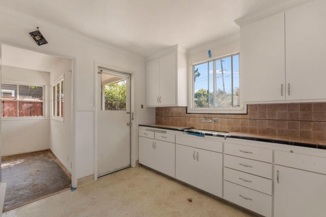 972 Norton Street, San Mateo, CA 94401