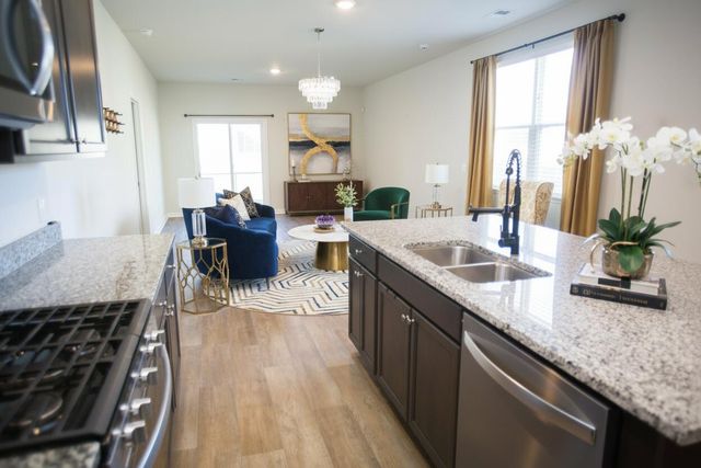 212 N Light Way, Summerville, SC 29486