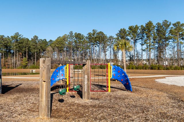 212 N Light Way, Summerville, SC 29486