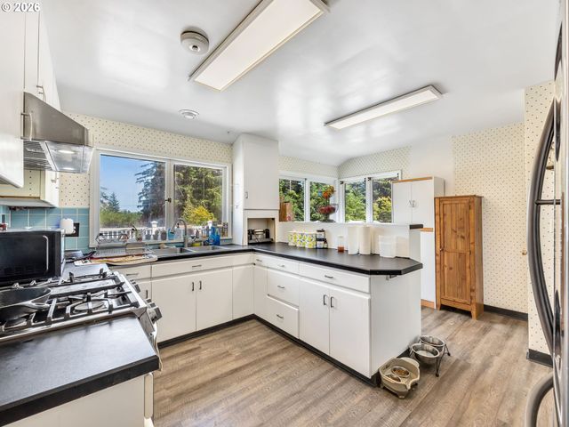 35302 LYNGSTAD HEIGHTS Ln, Astoria, OR 97103