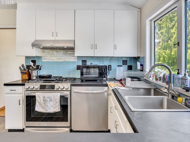 35302 LYNGSTAD HEIGHTS Ln, Astoria, OR 97103
