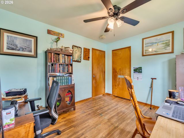 35302 LYNGSTAD HEIGHTS Ln, Astoria, OR 97103
