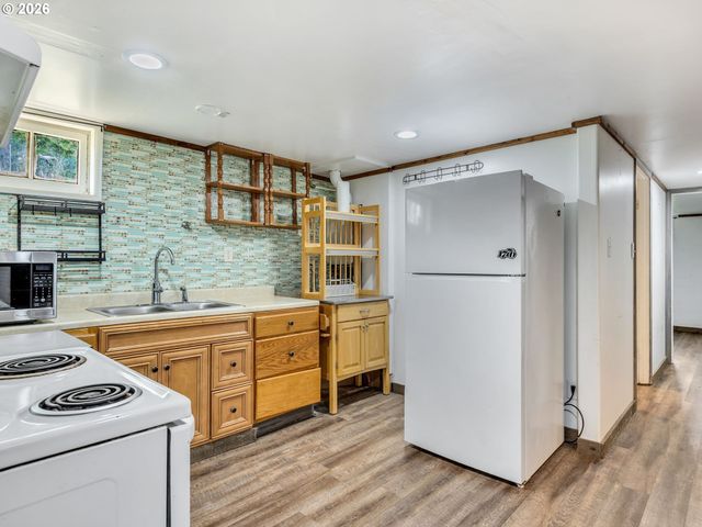 35302 LYNGSTAD HEIGHTS Ln, Astoria, OR 97103