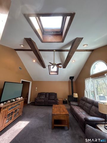 72 Nolan Road, Hamden, CT 06514