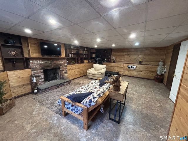 72 Nolan Road, Hamden, CT 06514