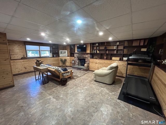 72 Nolan Road, Hamden, CT 06514