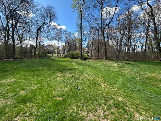 72 Nolan Road, Hamden, CT 06514