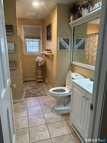 72 Nolan Road, Hamden, CT 06514