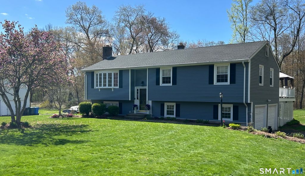 72 Nolan Road, Hamden, CT 06514
