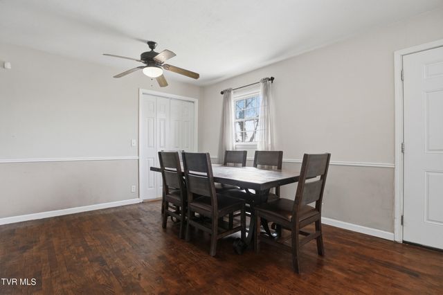 578 Bays View Court, Kingsport, TN 37660